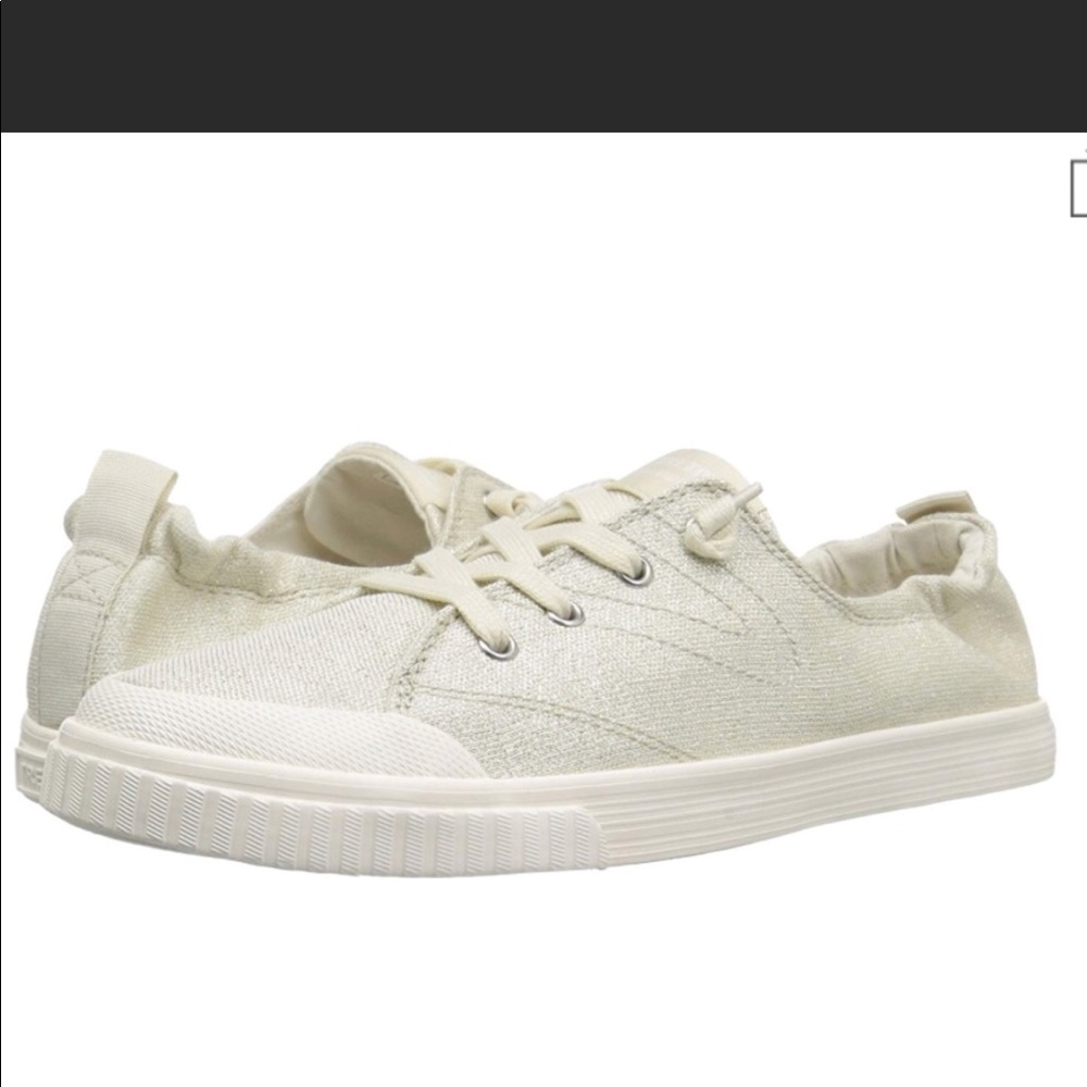 NIB Tretorn MEG4 SZ 7.5 Glitter Twill